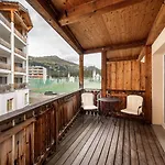 Hotell Lenzerhorn - Alpine Stay, & Savour 4*
