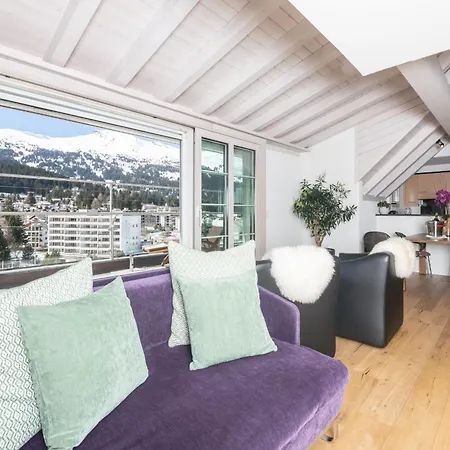 Lenzerhorn Hotel 4*