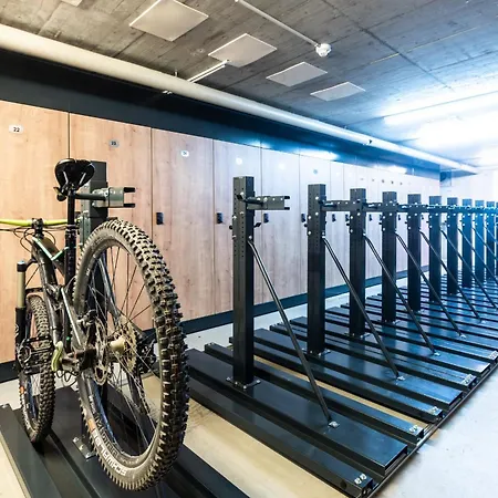 Hotel Lenzerhorn - Alpine Stay, & Savour