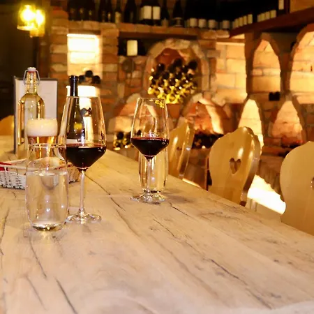 Hotel Lenzerhorn - Alpine Stay, & Savour