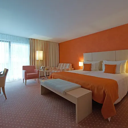 Lenzerhorn - Alpine Stay, & Savour Hotel