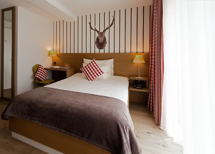 Lenzerhorn - Alpine Stay, & Savour Szálloda 4*