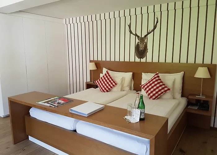 Lenzerhorn - Alpine Stay, & Savour Lenzerheide