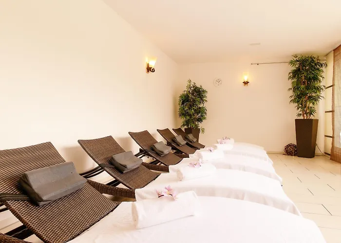 Lenzerhorn - Alpine Stay, & Savour Lenzerheide