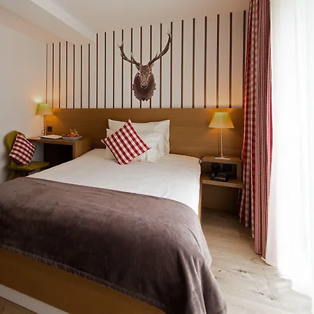 Lenzerhorn - Alpine Stay, & Savour 호텔 4*