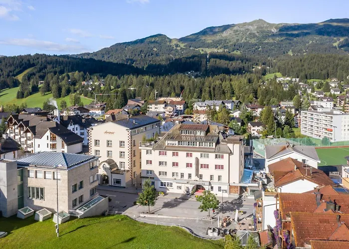 Lenzerhorn - Alpine Stay, Spa&savour Hotel 4*