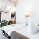 Hotell Lenzerhorn - Alpine Stay, & Savour