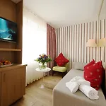 Lenzerhorn - Alpine Stay, & Savour Hotell